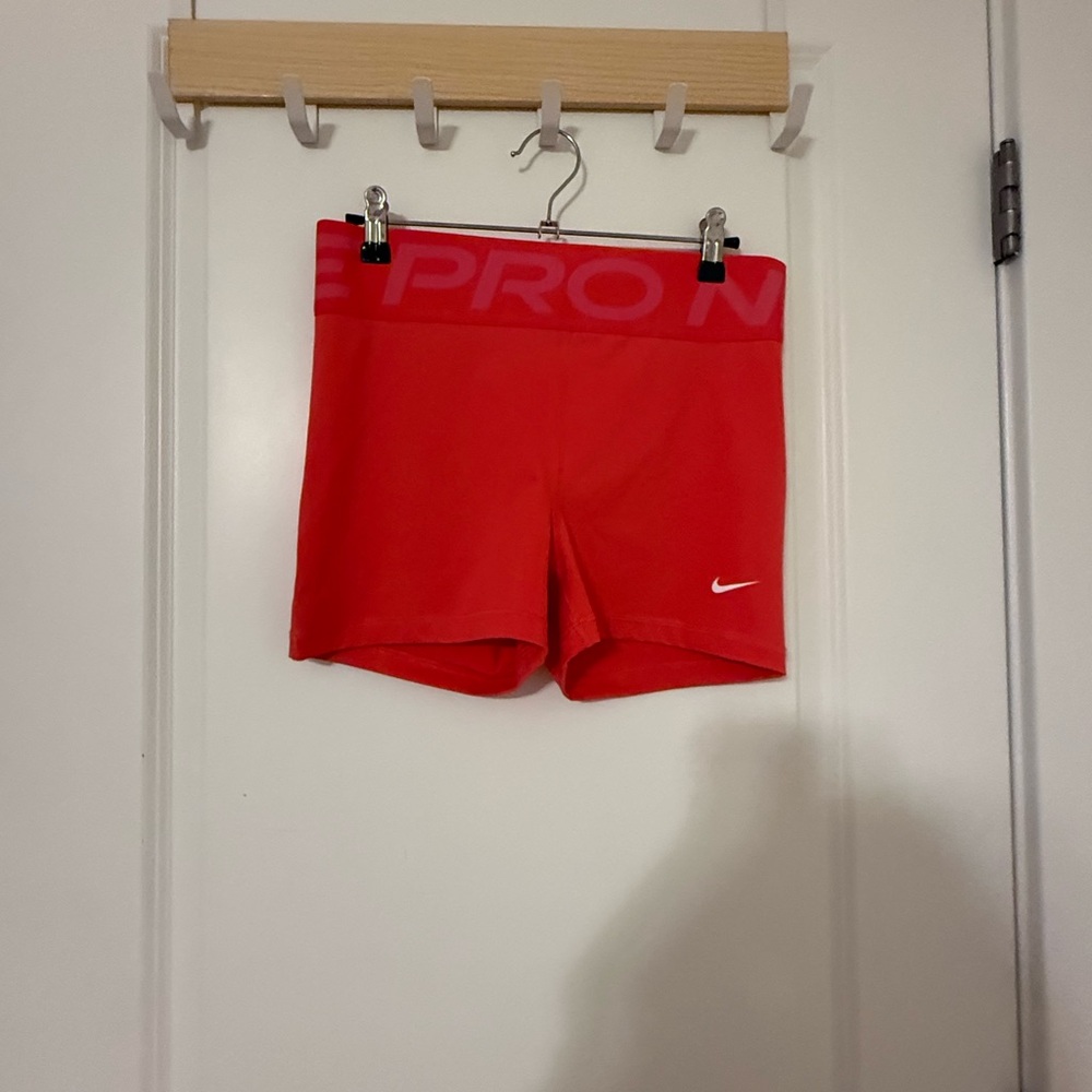 Nike Pro Pink Size M